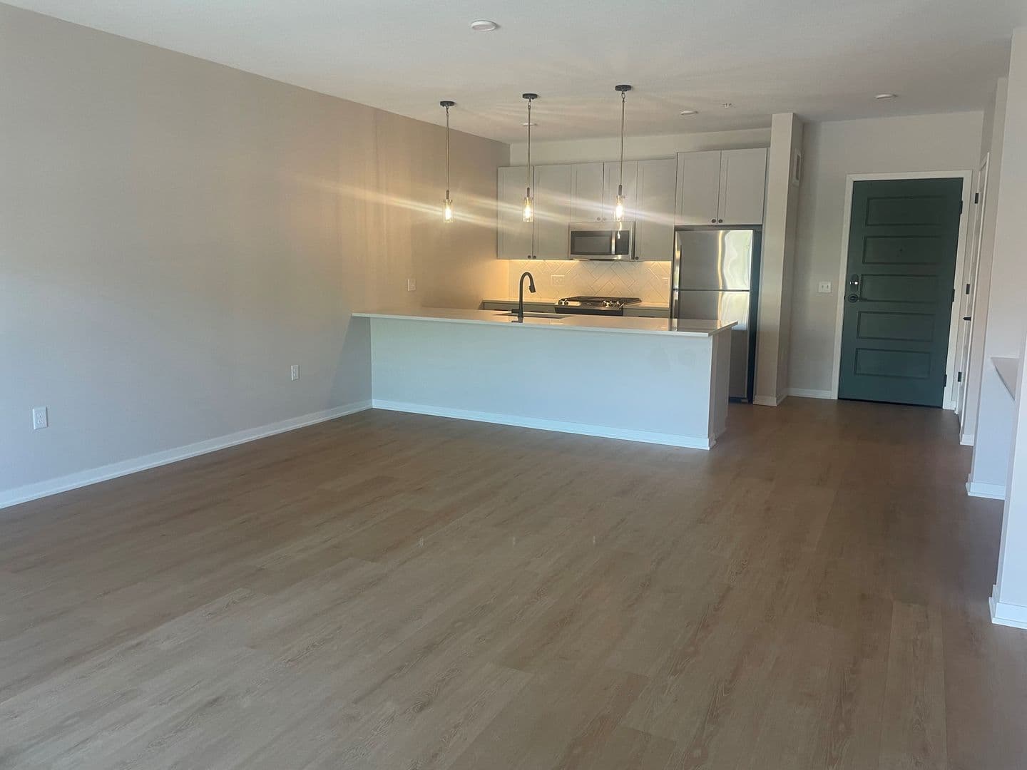 Stillwater Apartment: 200 Chestnut St E