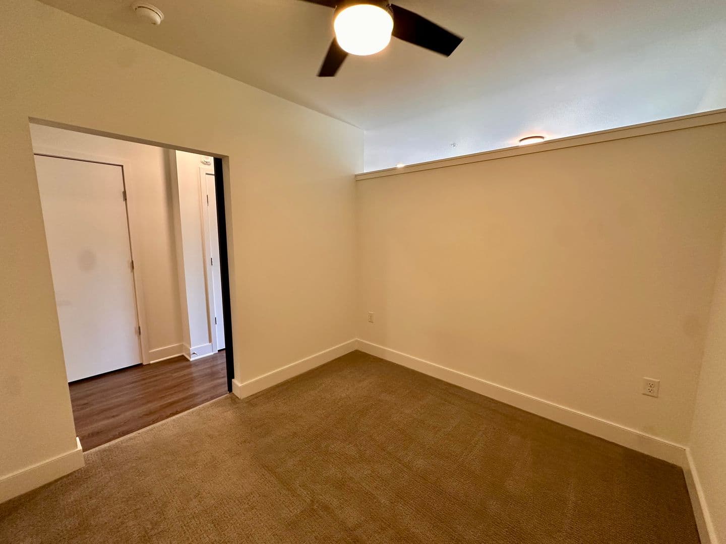 St. Paul Apartment: 84 W Water Street