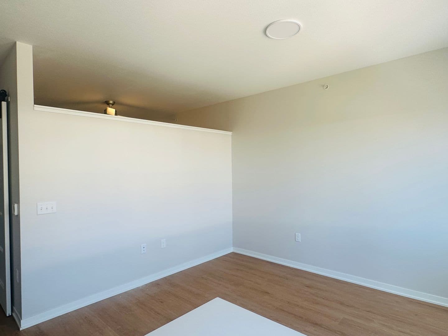 Stillwater Apartment: 200 Chestnut St E