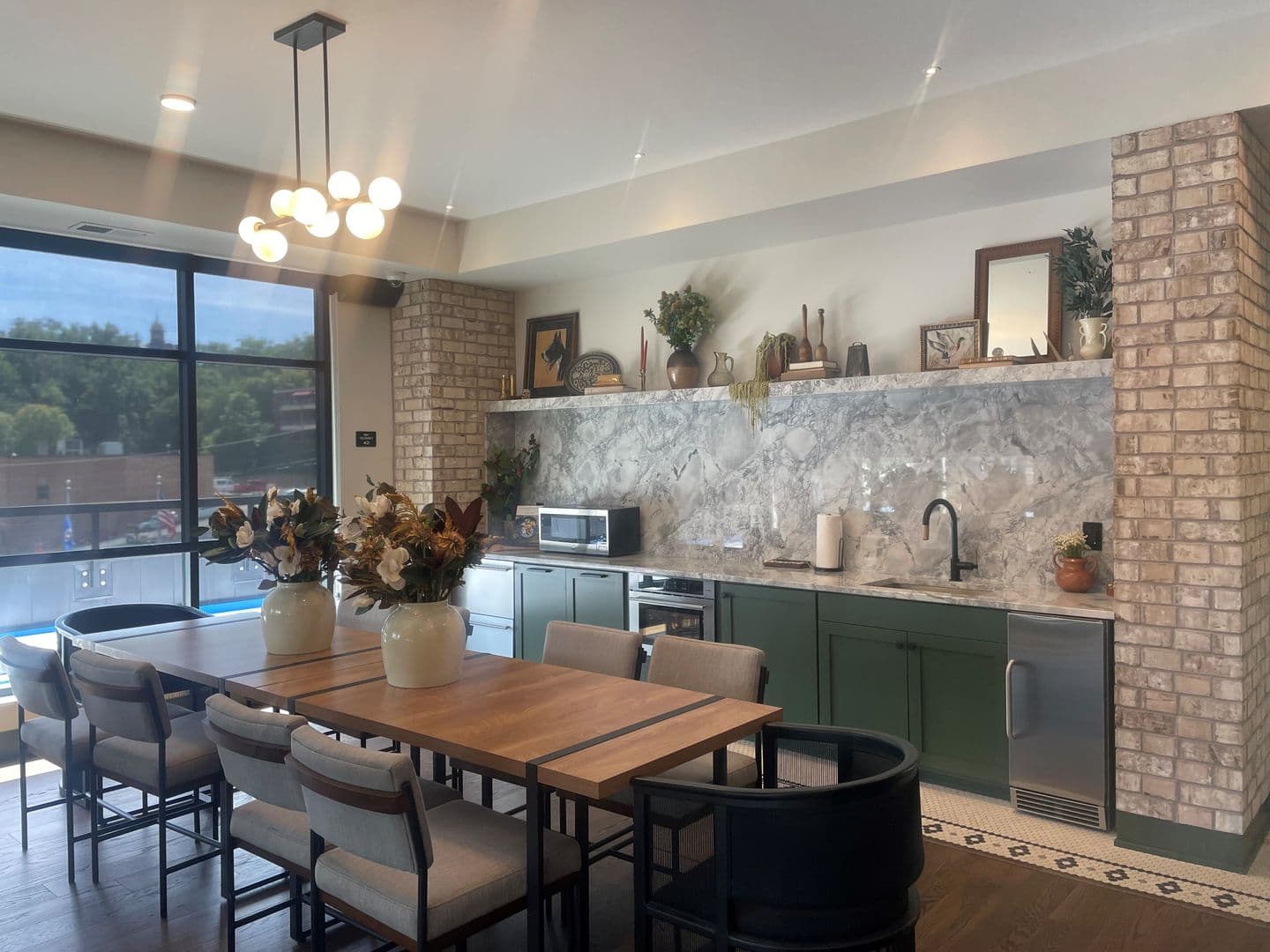 Stillwater Apartment: 200 Chestnut St E