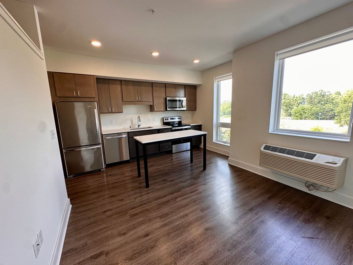 St. Paul Apartment: 84 W Water Street