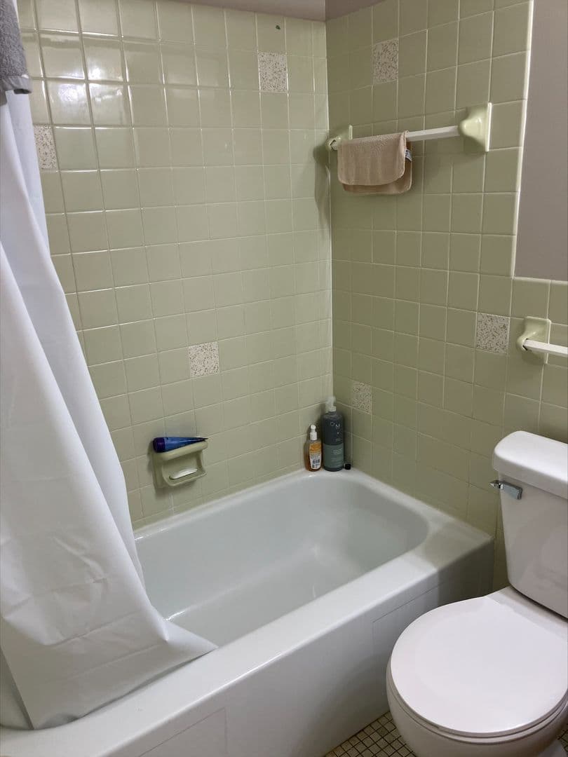 Rochester Apartment: 620 2nd St. SW
