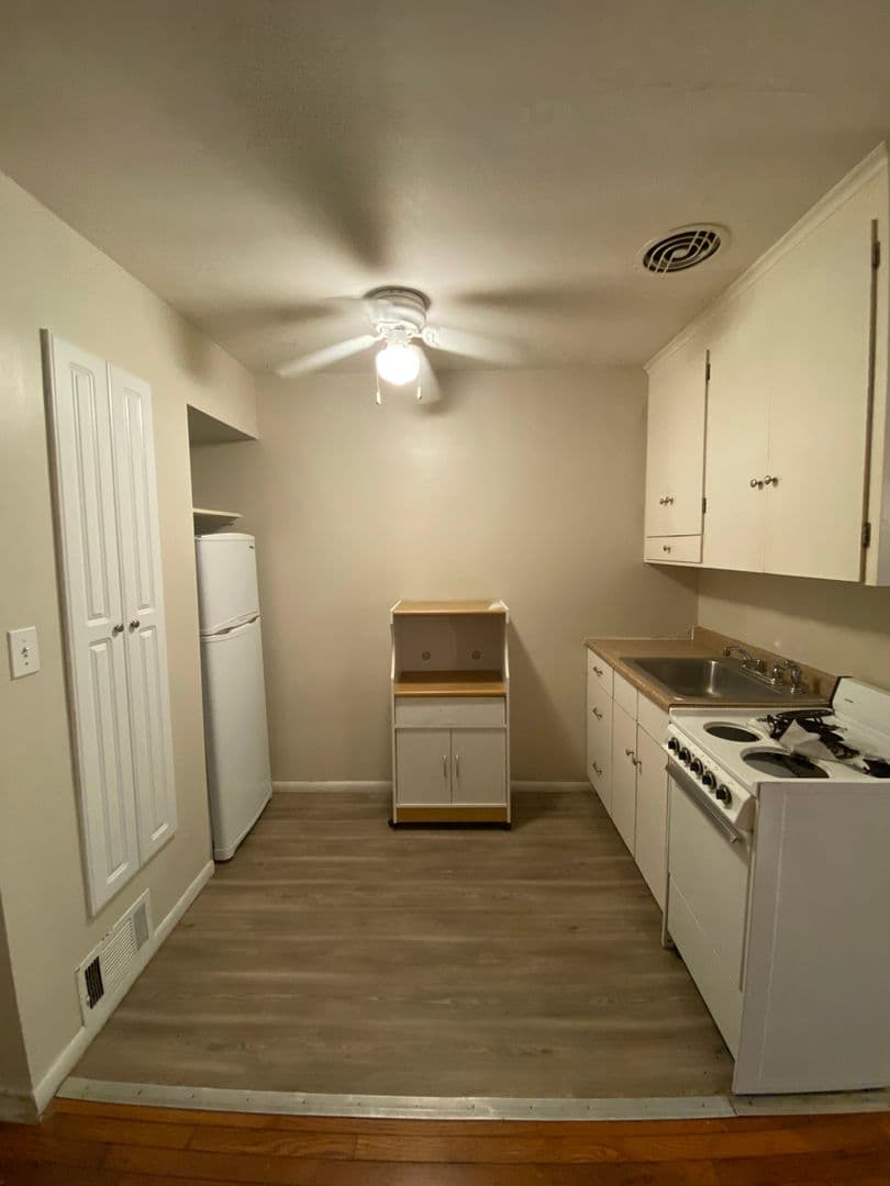 Minneapolis Apartment: 1924 Emerson Ave S