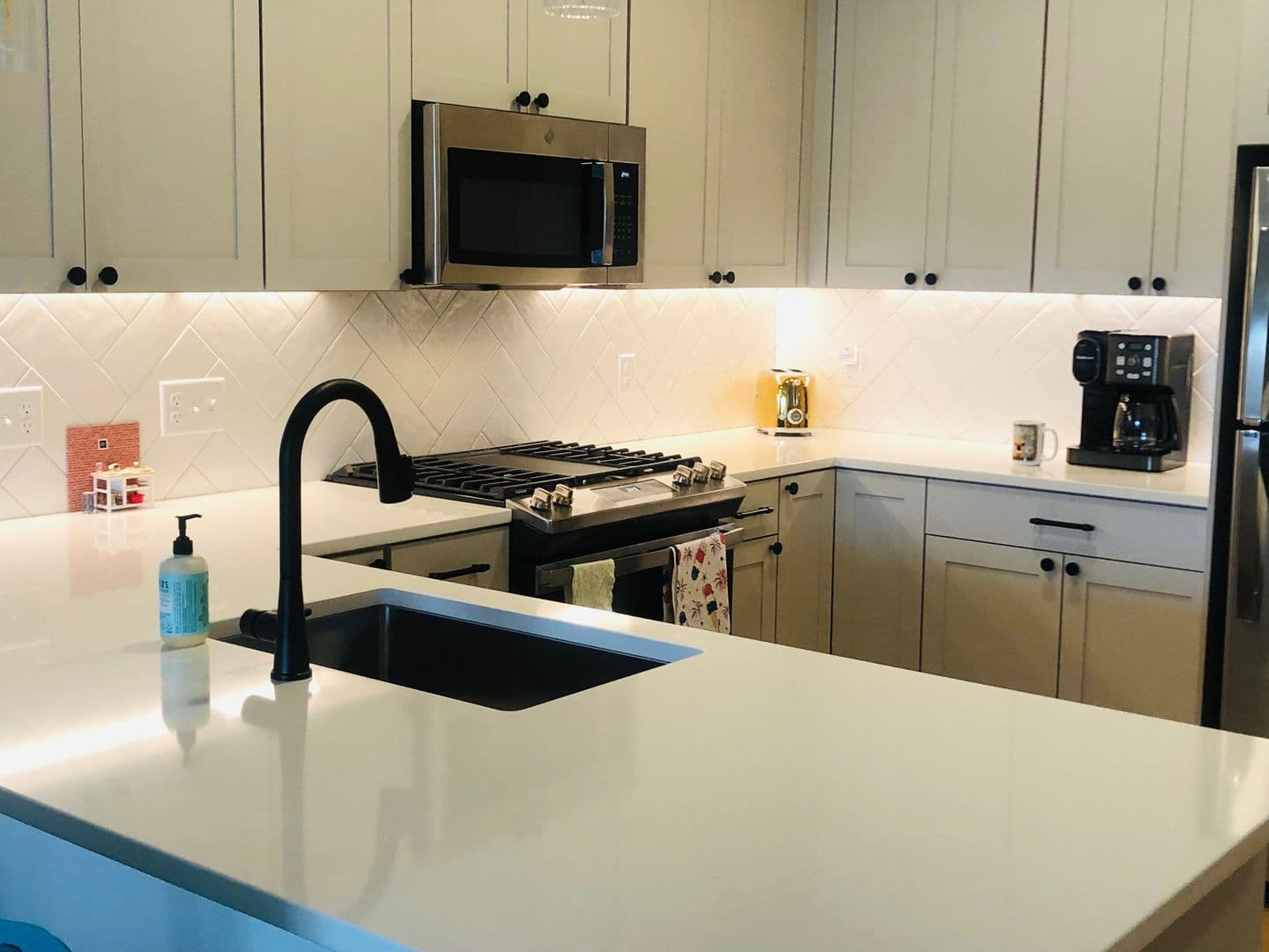 Stillwater Apartment: 200 Chestnut St E
