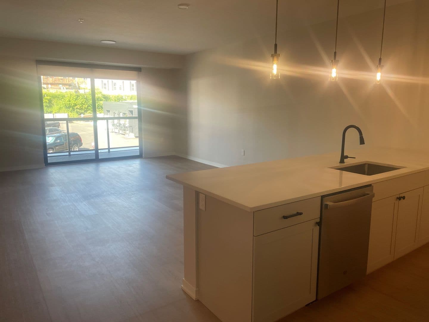 Stillwater Apartment: 200 Chestnut St E