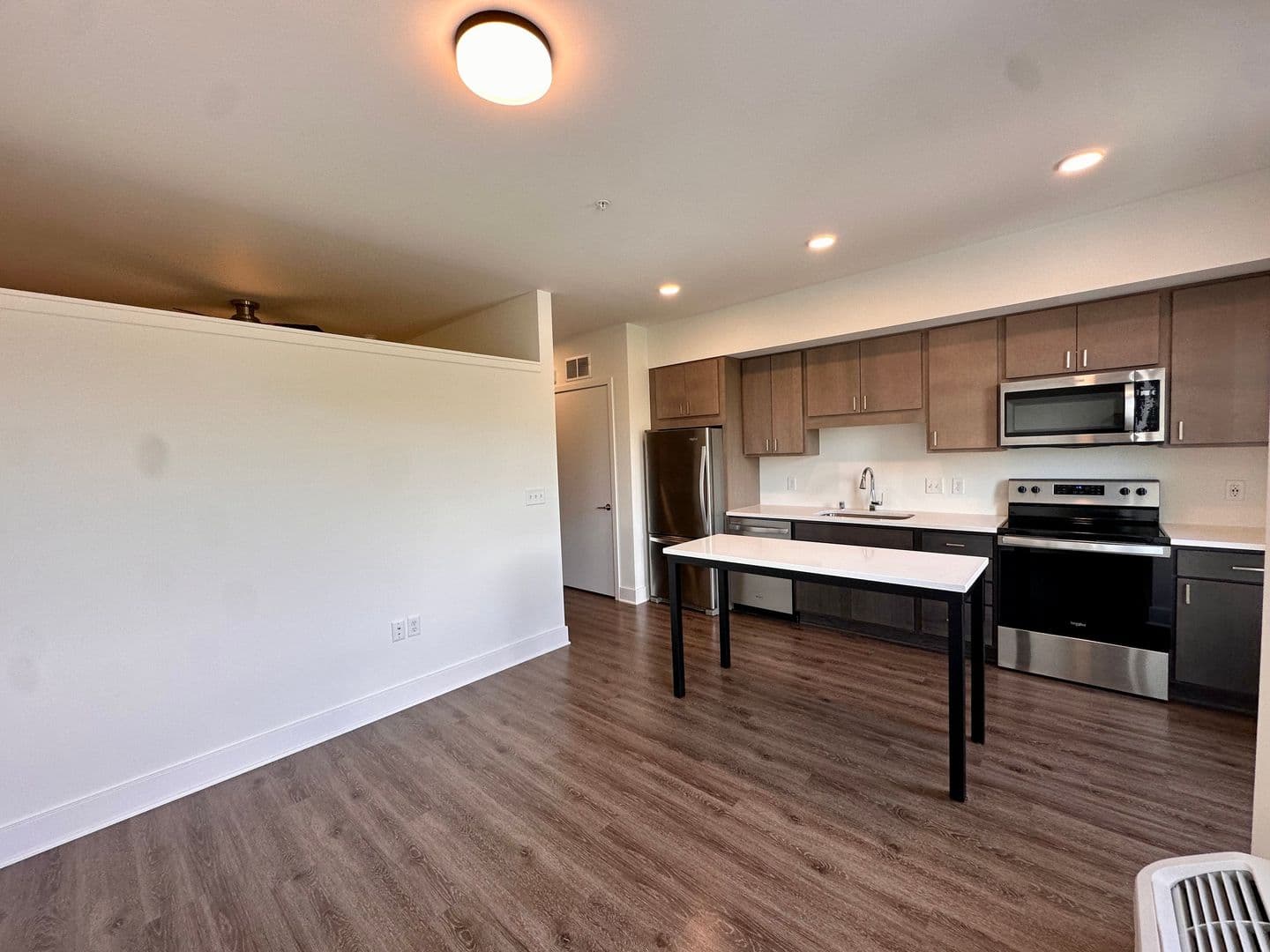 St. Paul Apartment: 84 W Water Street