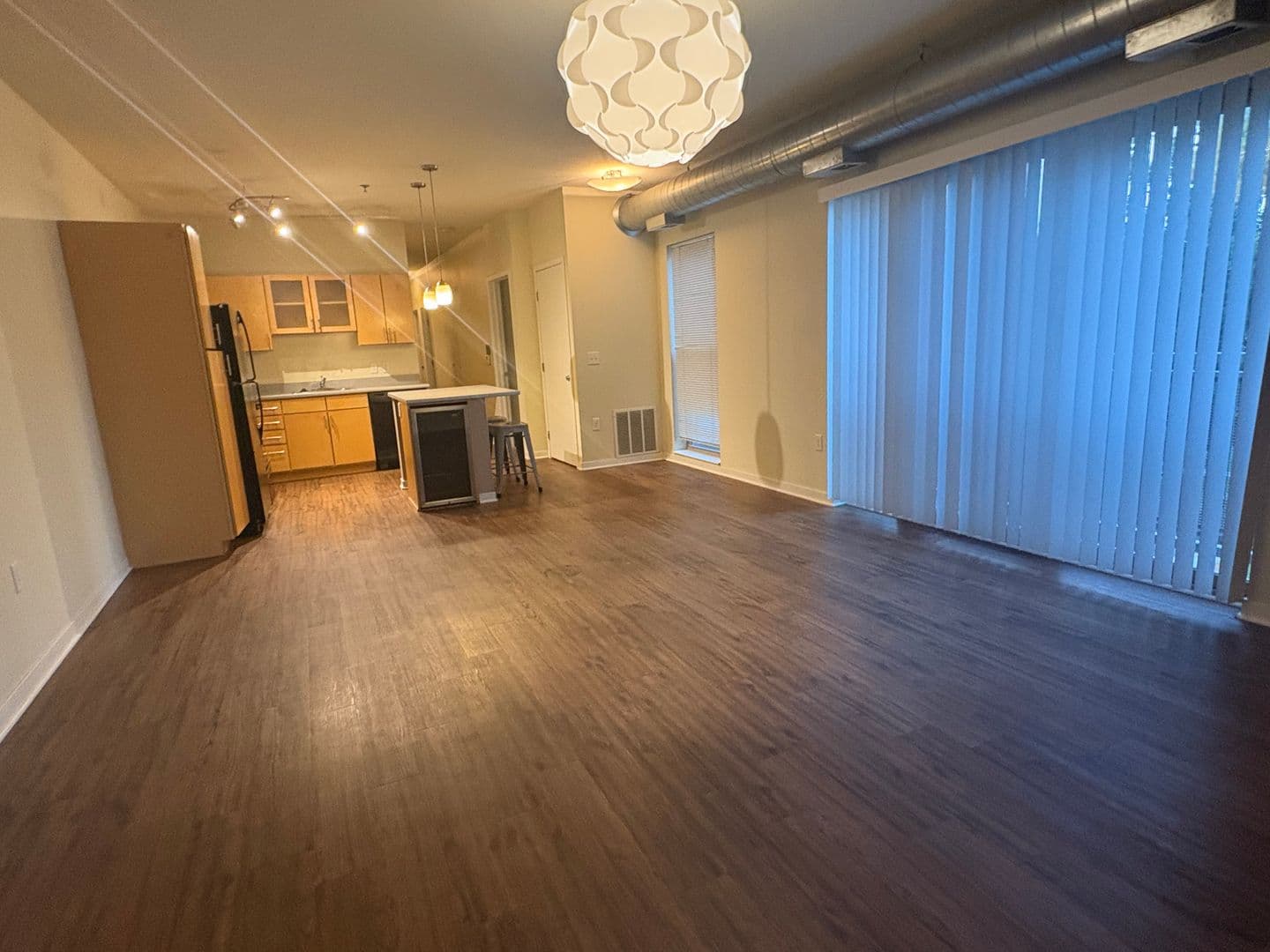 Minneapolis Apartment: 1000 University Ave SE