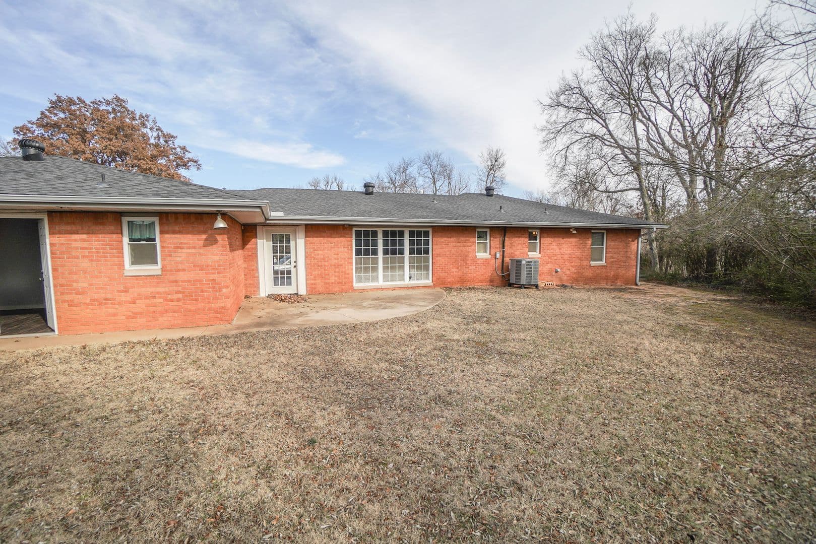Norman House: 906 Carey Dr