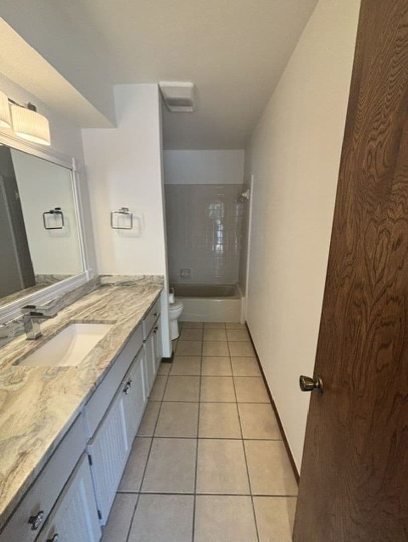 Norman House: 260 N Creekdale