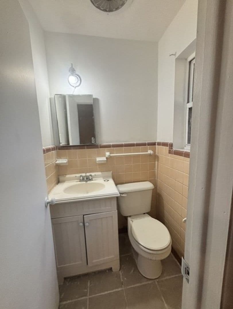 Norman House: 2425 Butler Drive