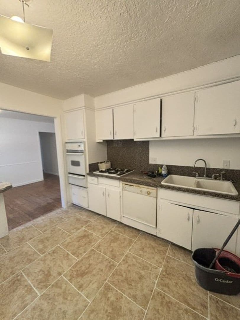 Norman House: 2425 Butler Drive