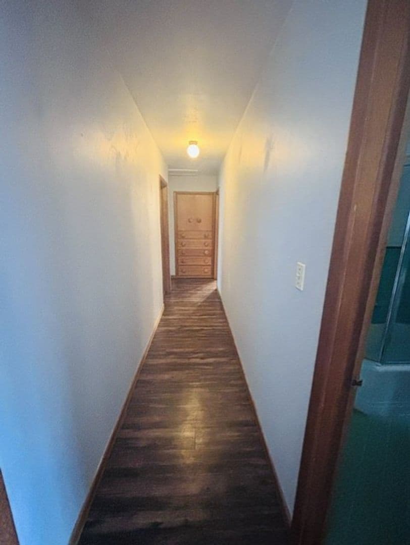 Norman House: 906 Carey Dr