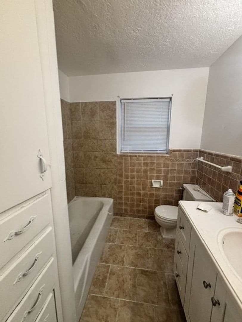 Norman House: 2425 Butler Drive