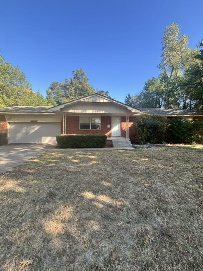 Norman House: 2425 Butler Drive