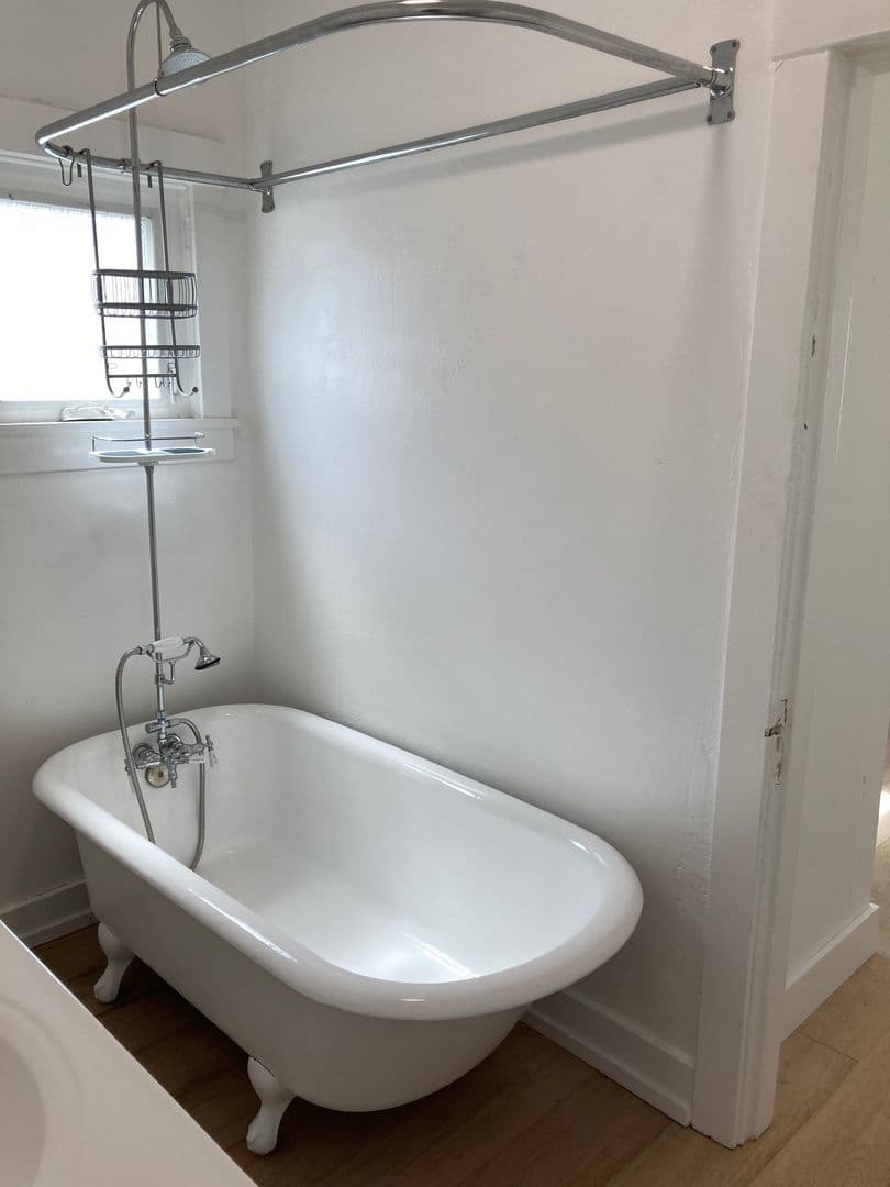Santa Barbara Apartment: 1715 Chino Street