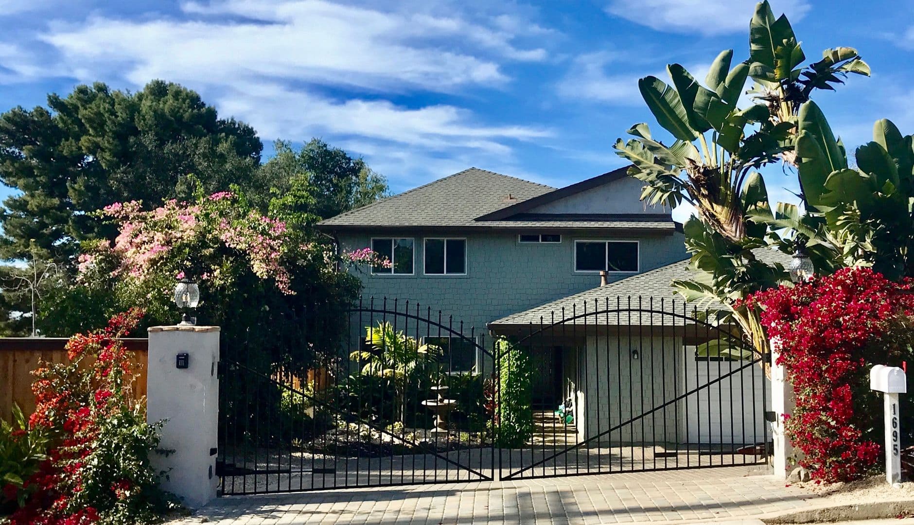 Oceanside House: 1695 Laurel Road