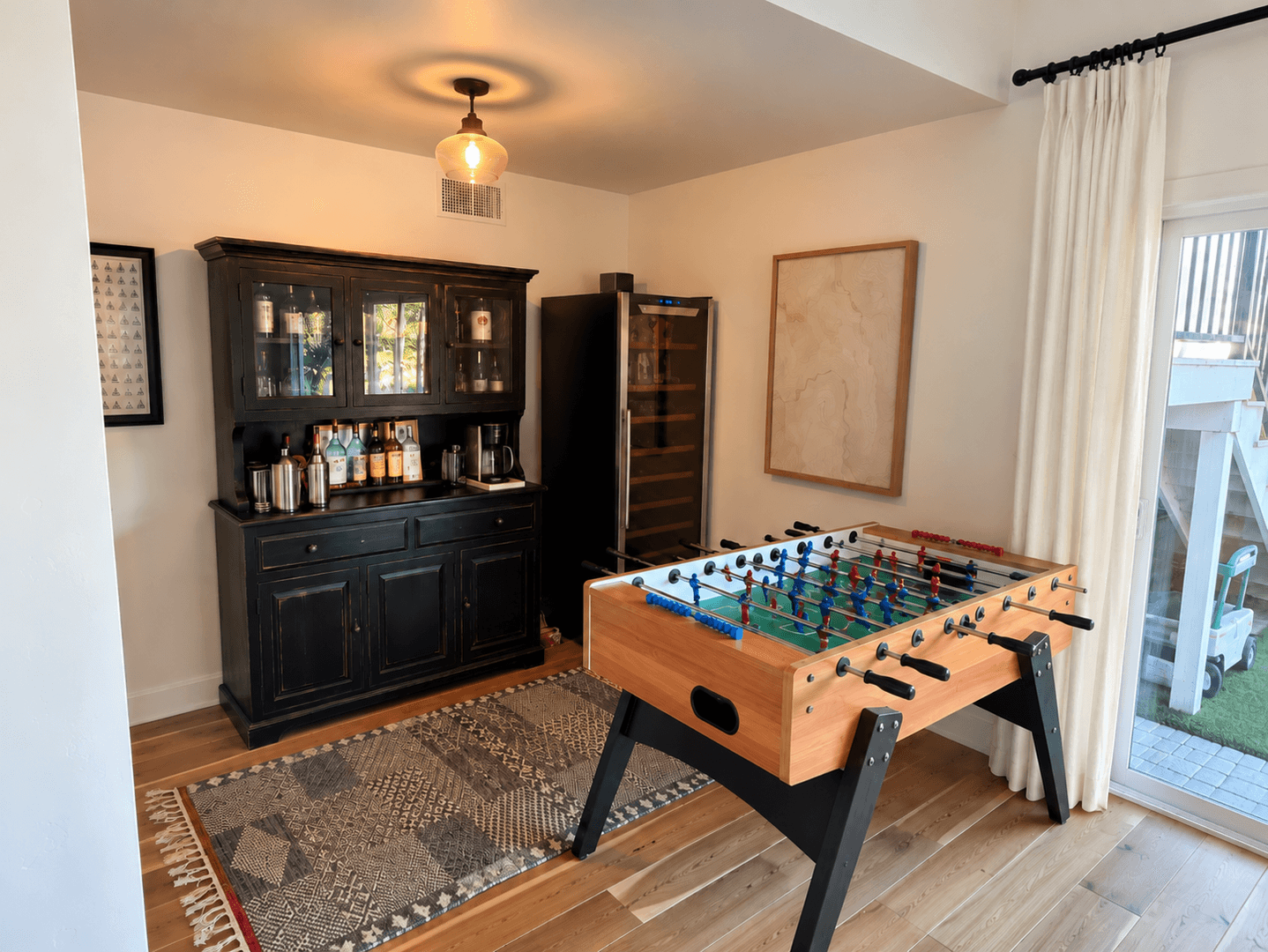 Oceanside House: 1695 Laurel Road