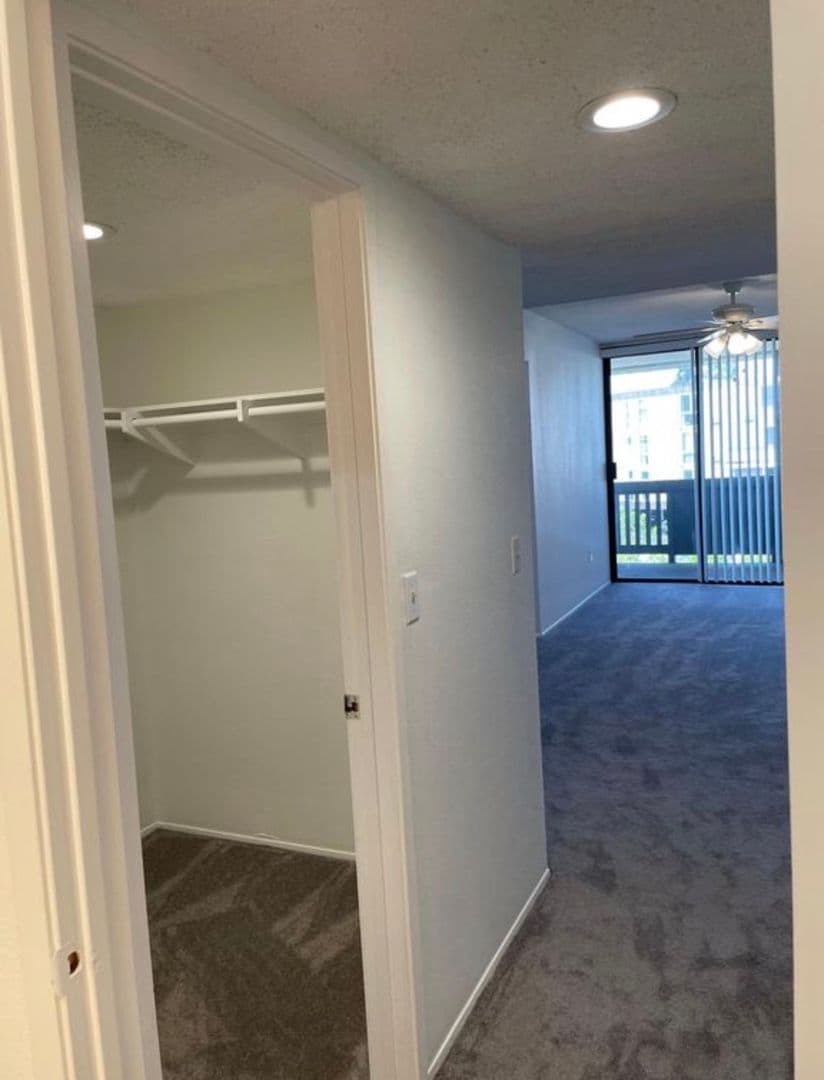 San Diego Condo: 3098 Rue Dorleans #325