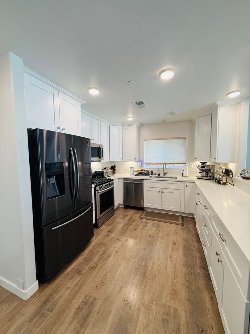 El Cajon House: 748 Lincoln Place