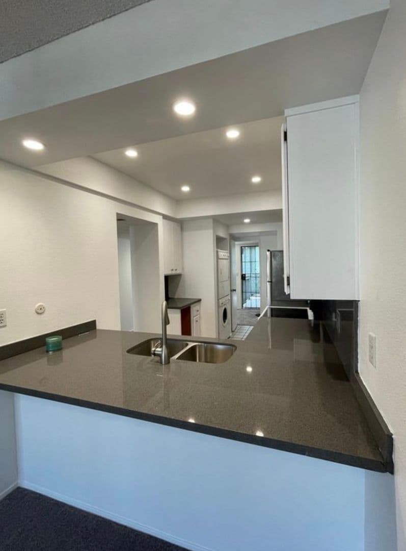 San Diego Condo: 3098 Rue Dorleans #325