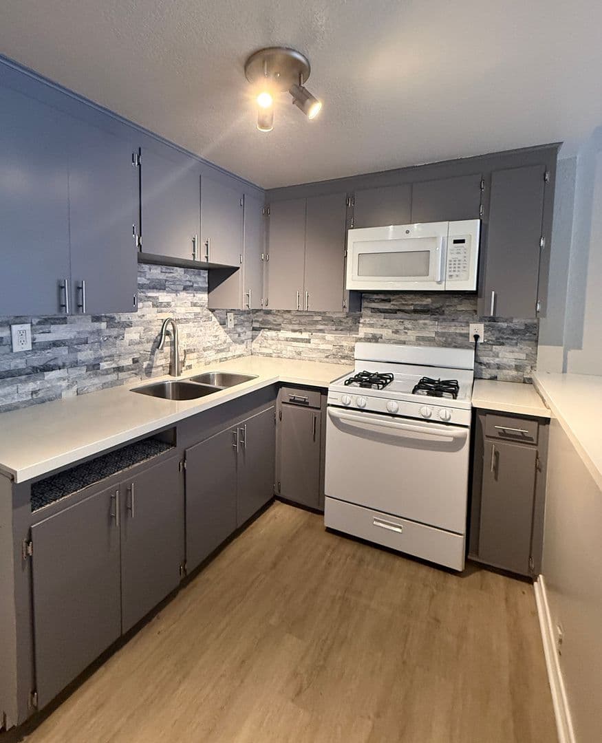 San Diego Apartment: 931 22nd Street