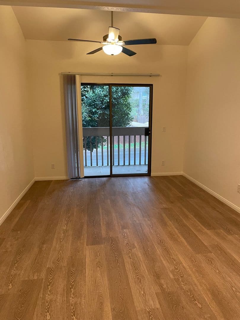 Vista Townhome: 671 Copper Drive