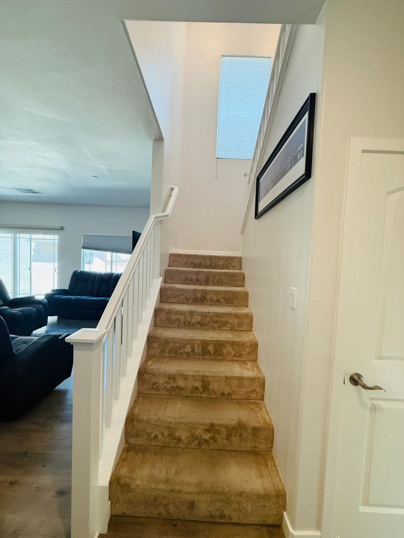 El Cajon House: 748 Lincoln Place