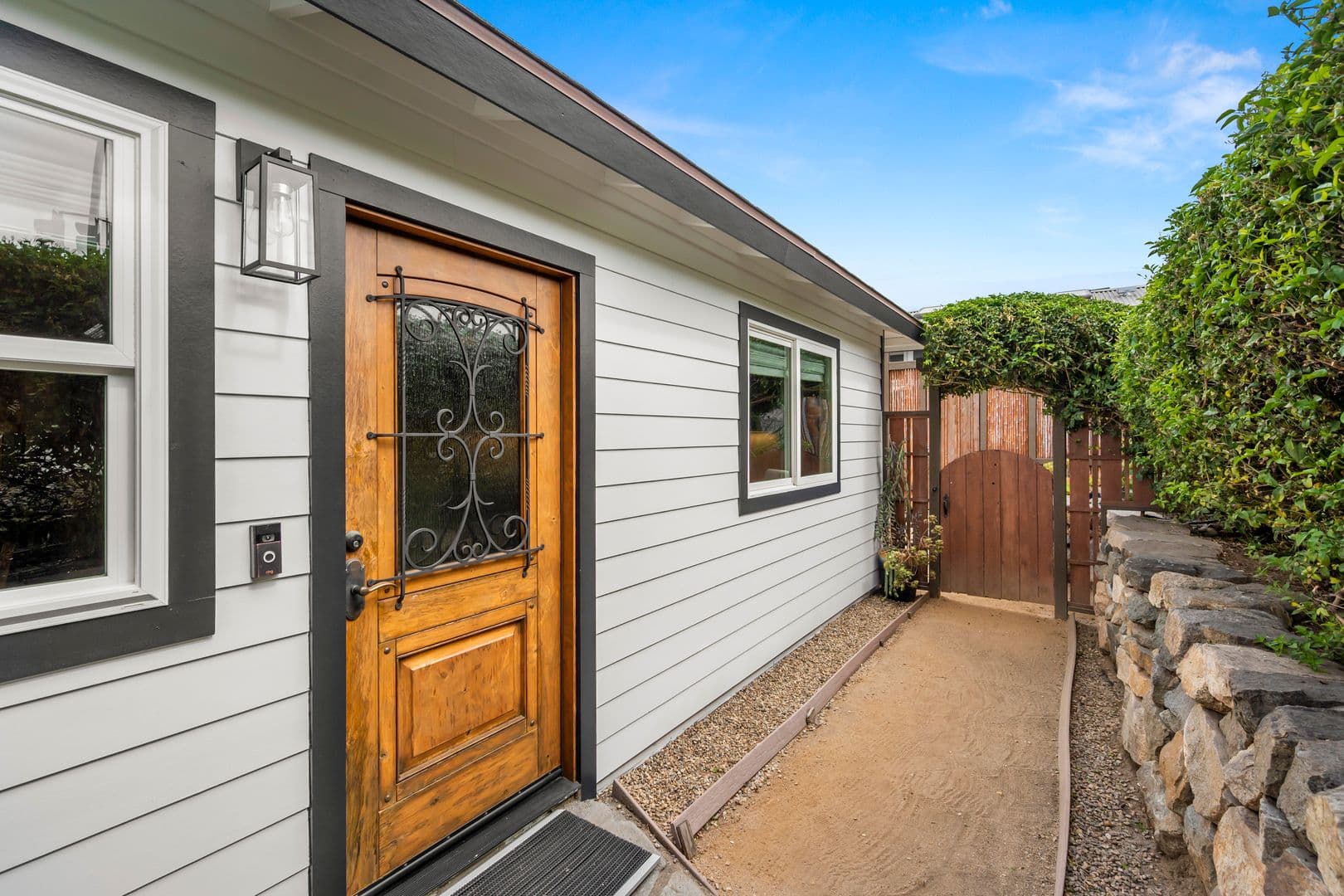 Solana Beach House: 802 1/2 Stevens Avenue