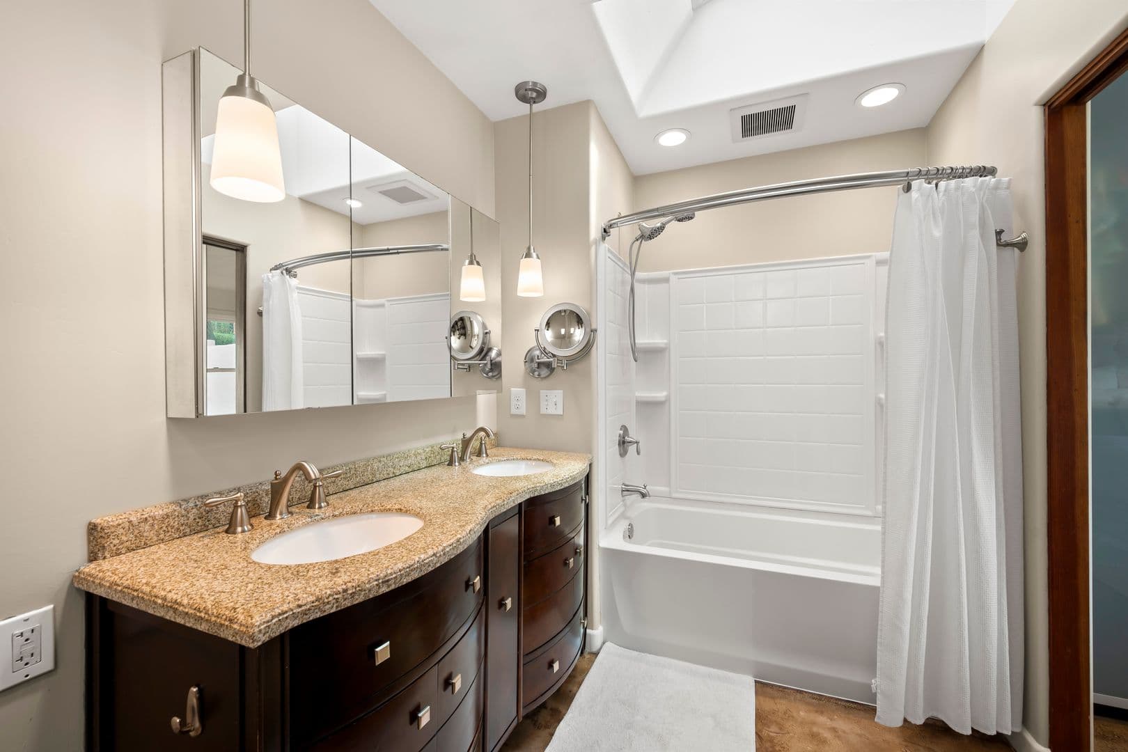 Solana Beach House: 802 1/2 Stevens Avenue