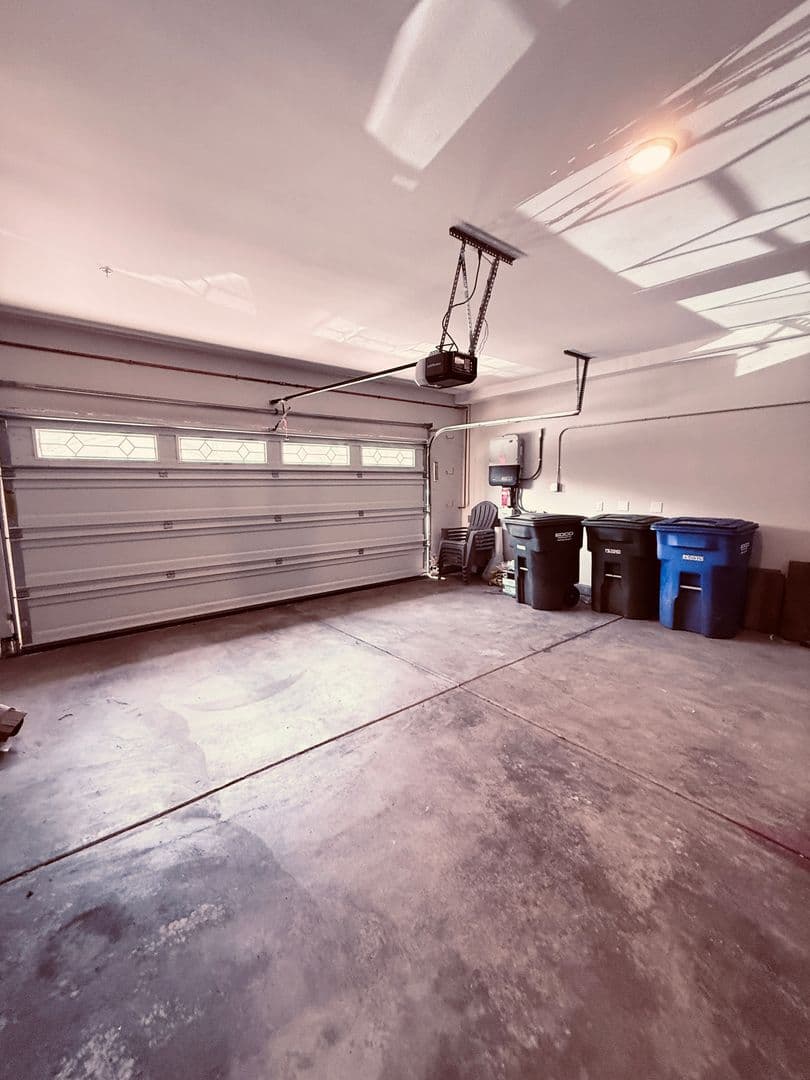 El Cajon House: 748 Lincoln Place