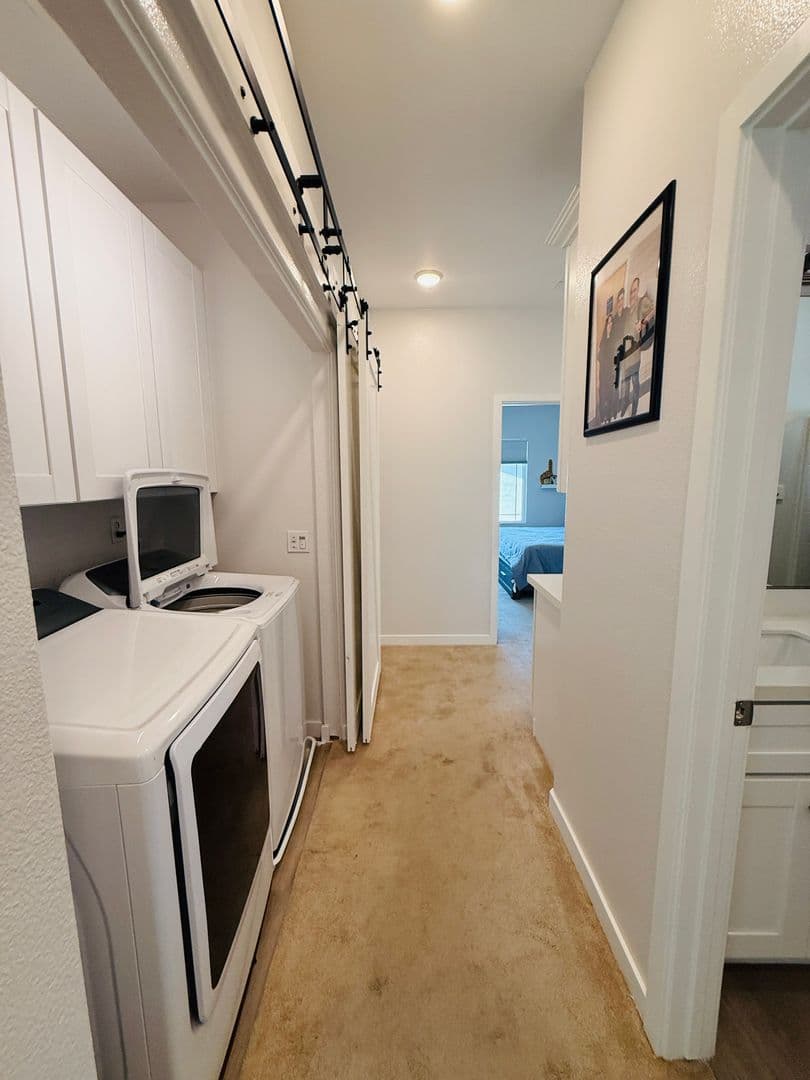 El Cajon House: 748 Lincoln Place