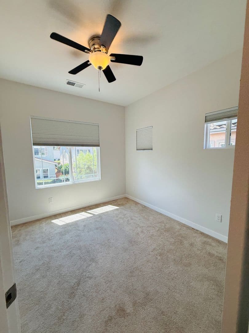 El Cajon House: 748 Lincoln Place