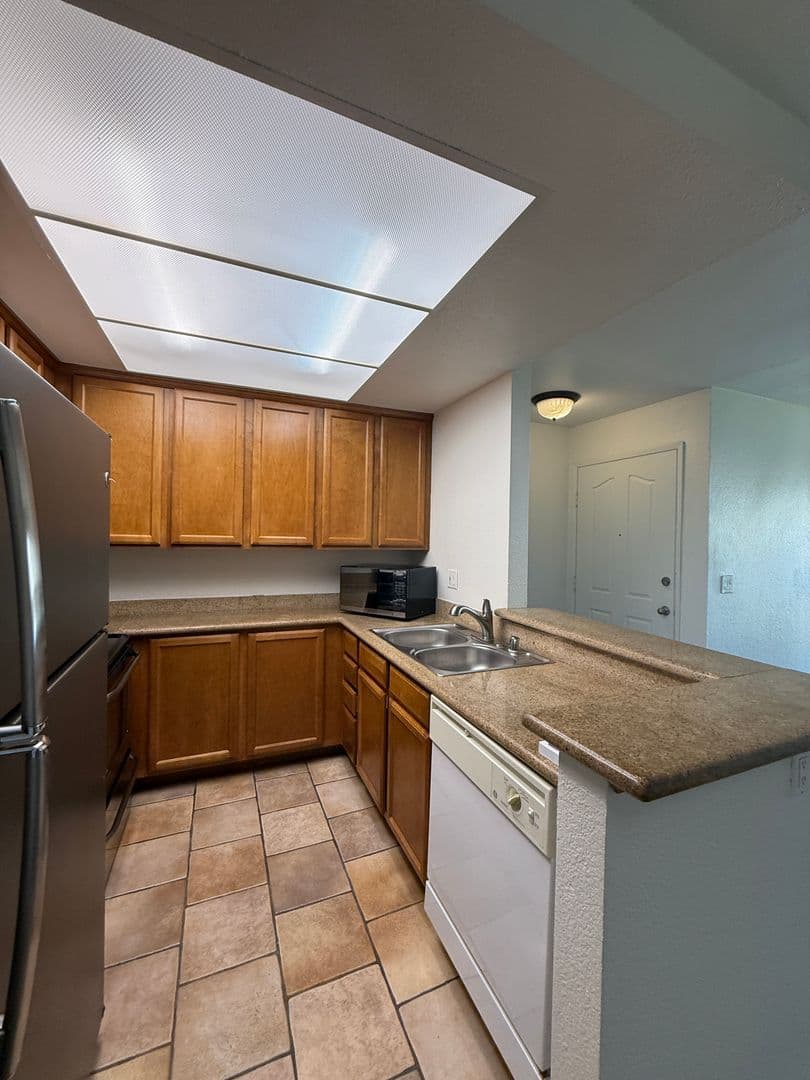 Oceanside Condo: 432 Edgehill Lane Unit 196