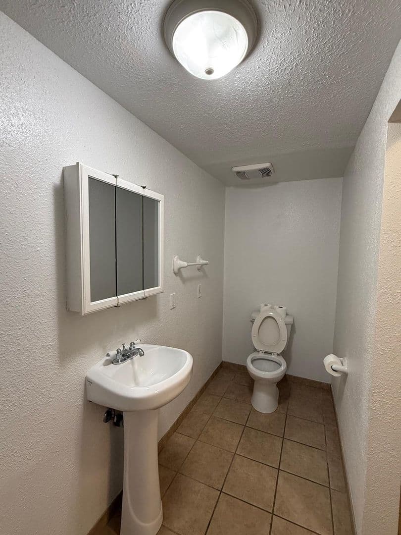 San Diego Apartment: 1259A Morena Blvd