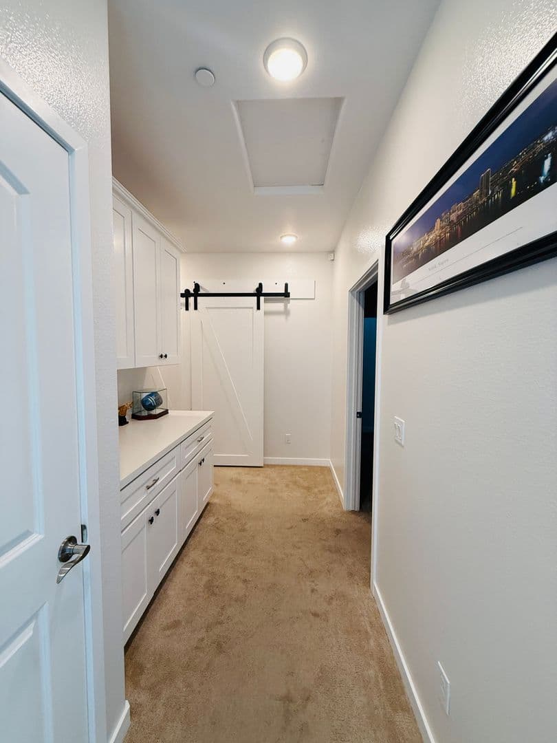 El Cajon House: 748 Lincoln Place