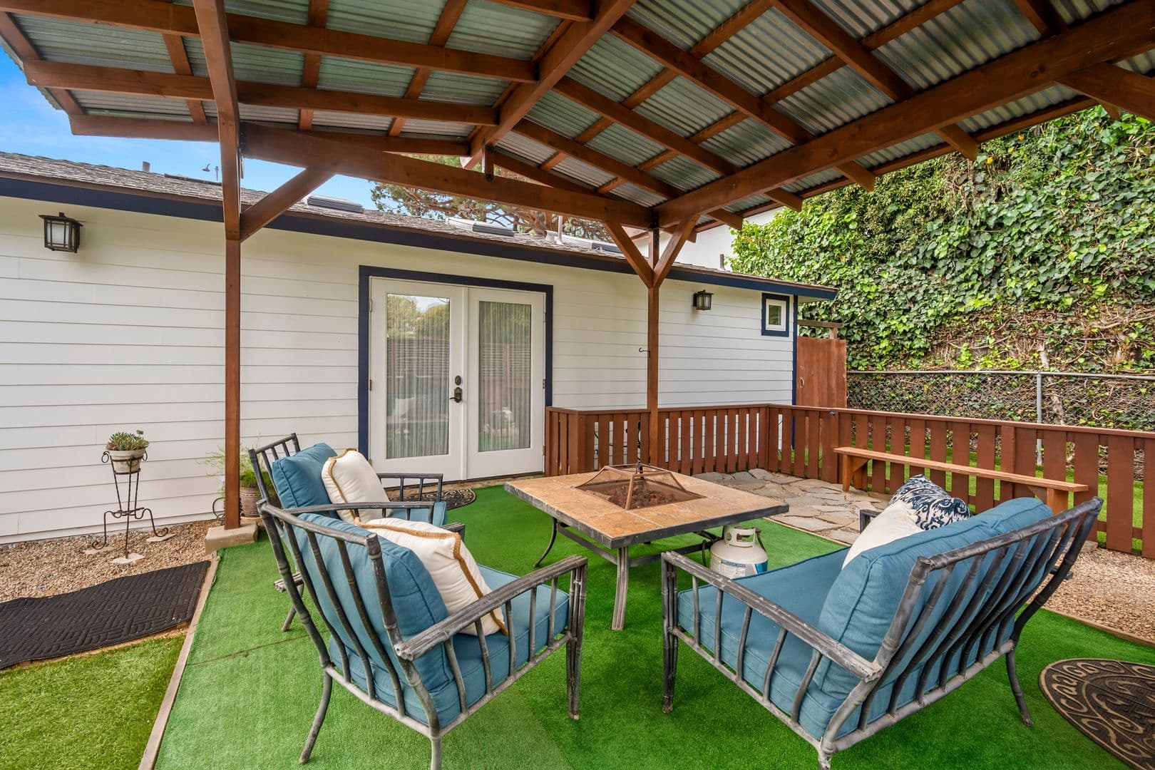 Solana Beach House: 802 1/2 Stevens Avenue