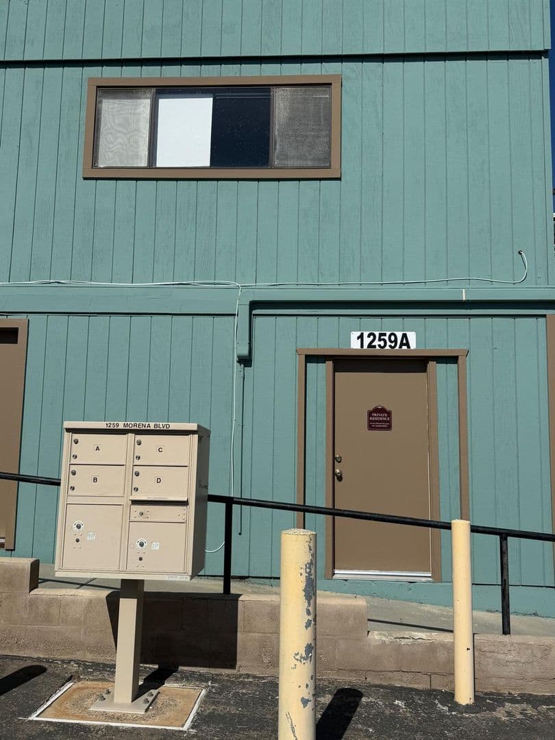San Diego Apartment: 1259A Morena Blvd
