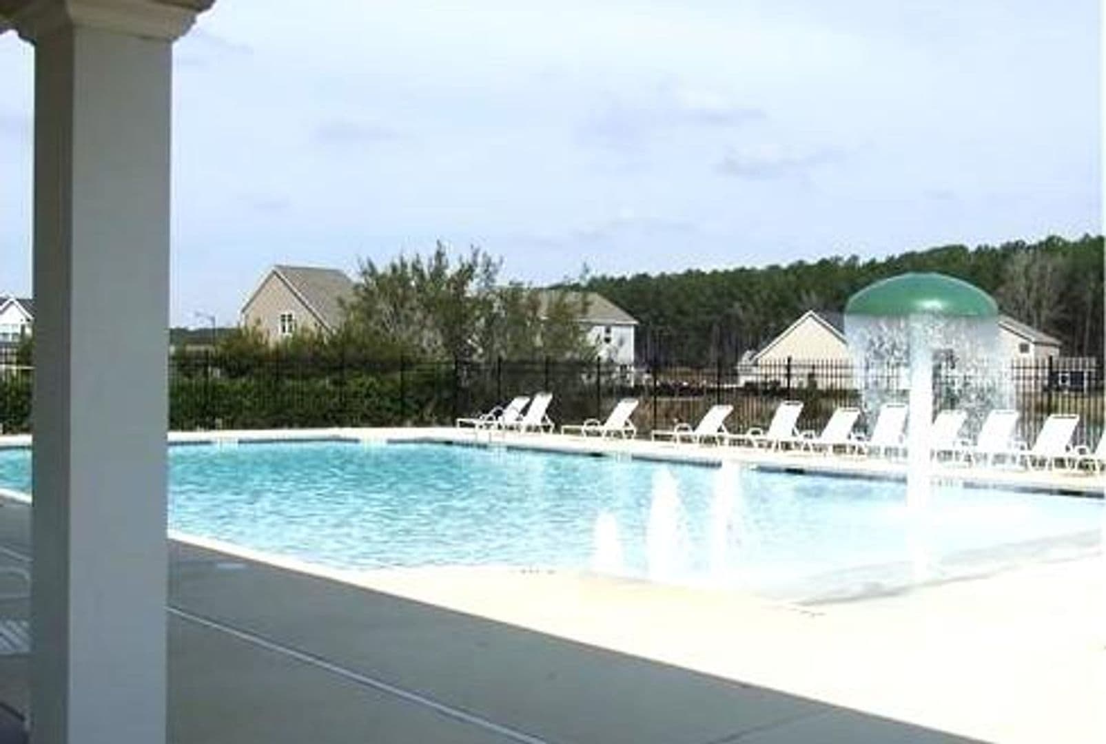 Richmond Hill Townhome: 75 Canyon Oak Loop