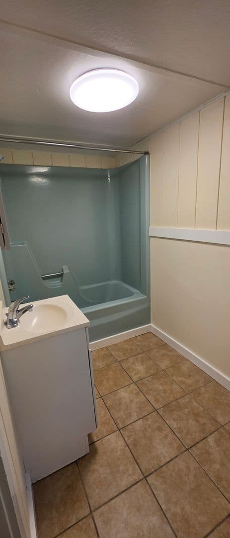 East Stroudsburg Apartment: N 5th St