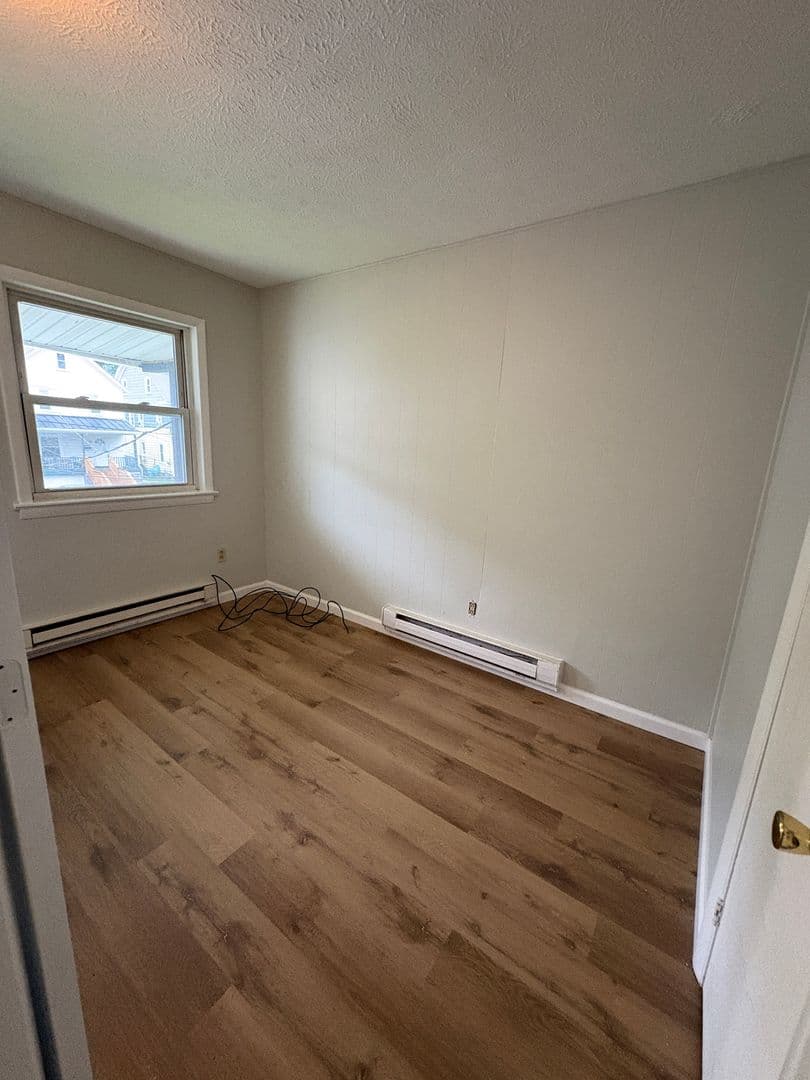 East Stroudsburg Apartment: 267 Brodhead Ave