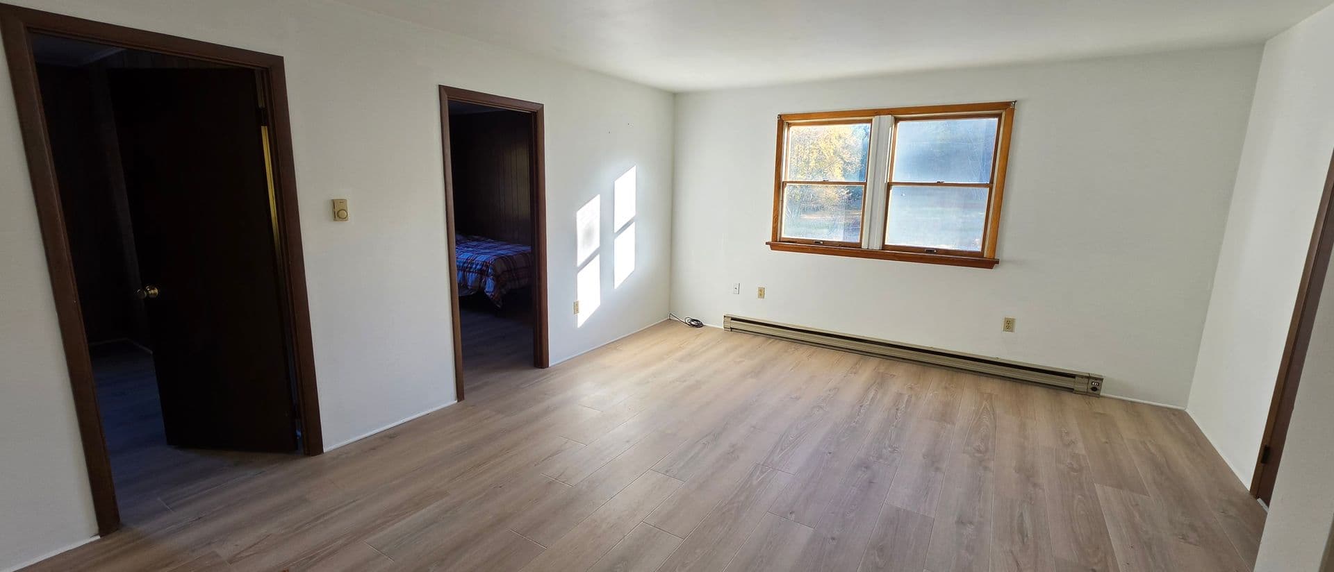 Henryville Apartment: 520-524 Post Hill Road