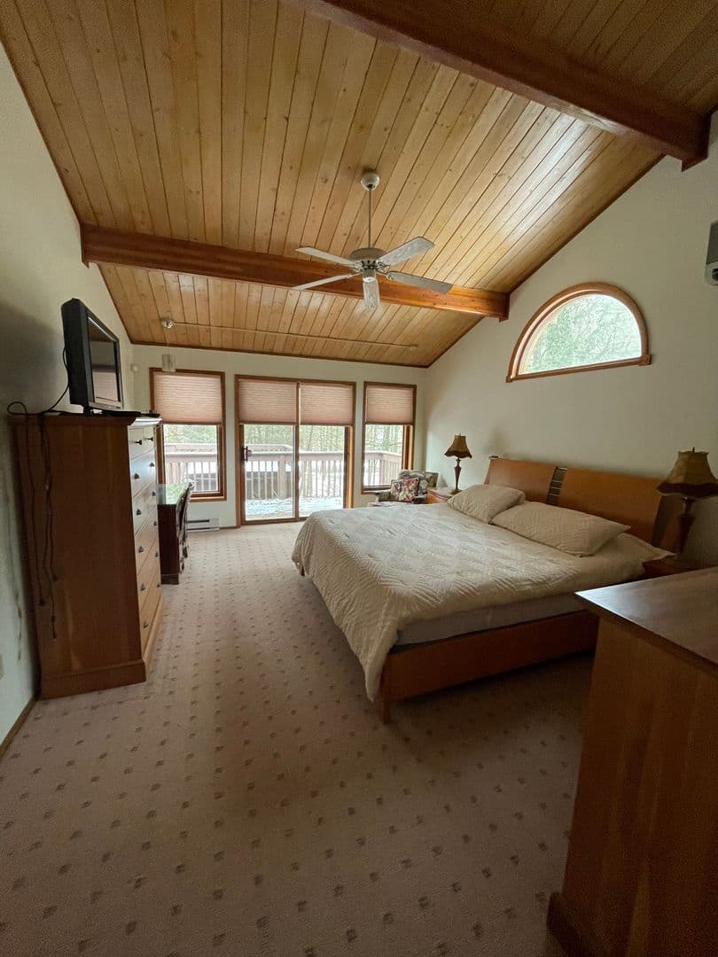 Cresco House: 3530 Spruce Cabin Road