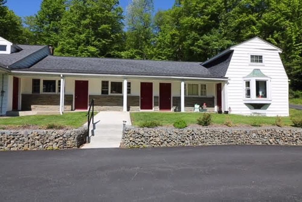 Gouldsboro Apartment: 106-115 3rd St.
