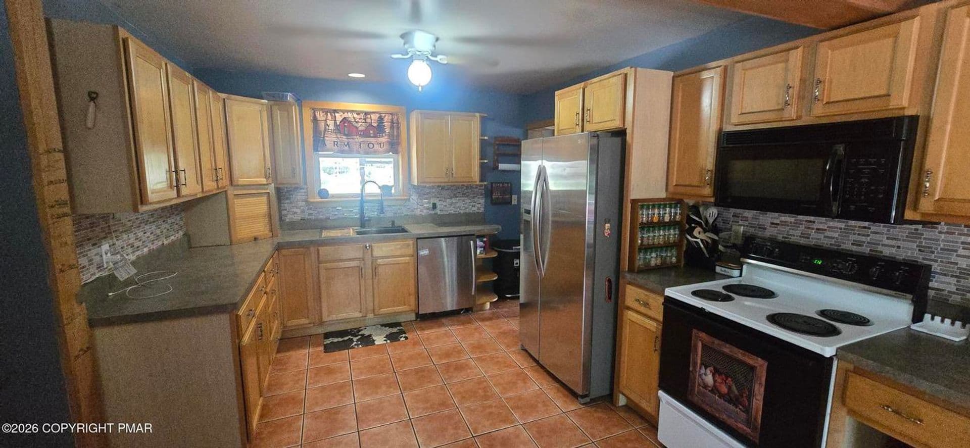 East Stroudsburg House: 135 Little Creek Lane