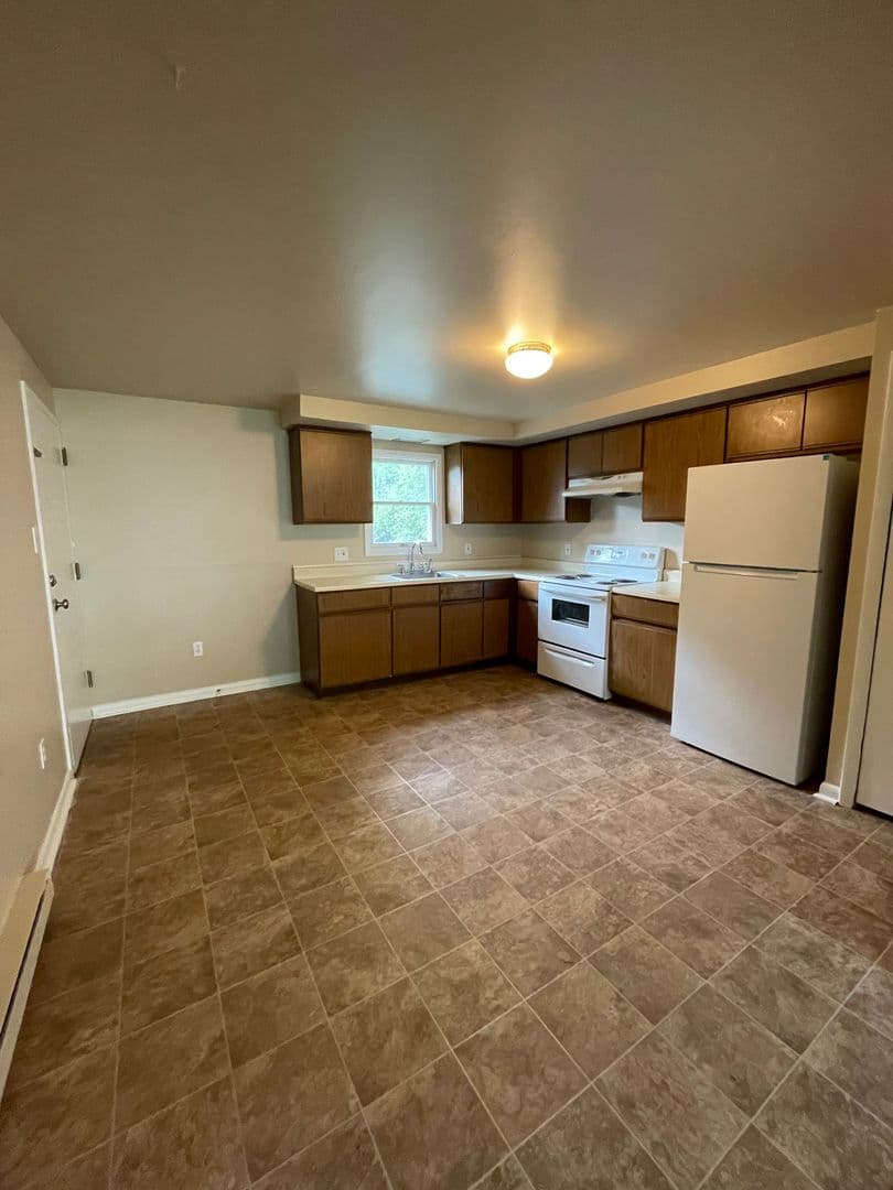 East Stroudsburg Apartment: 339 Race Street/10 Adams Street/106 Madison St