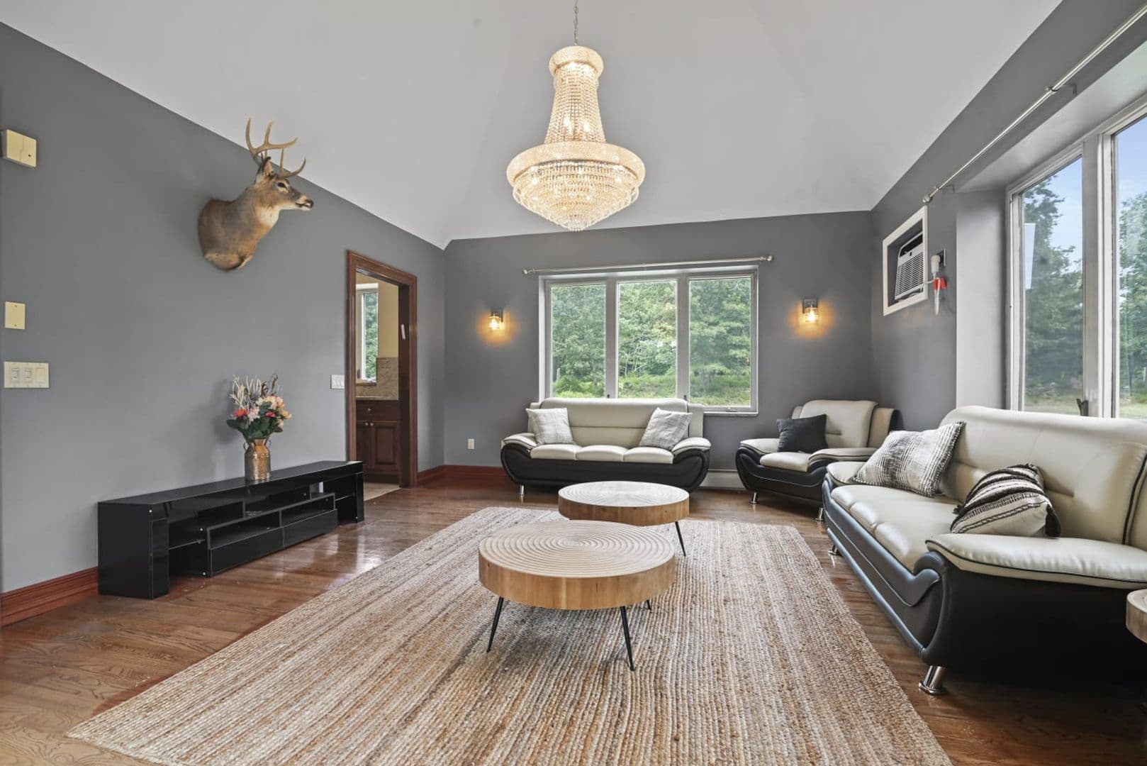Mount Pocono House: 133 Montanesca Road