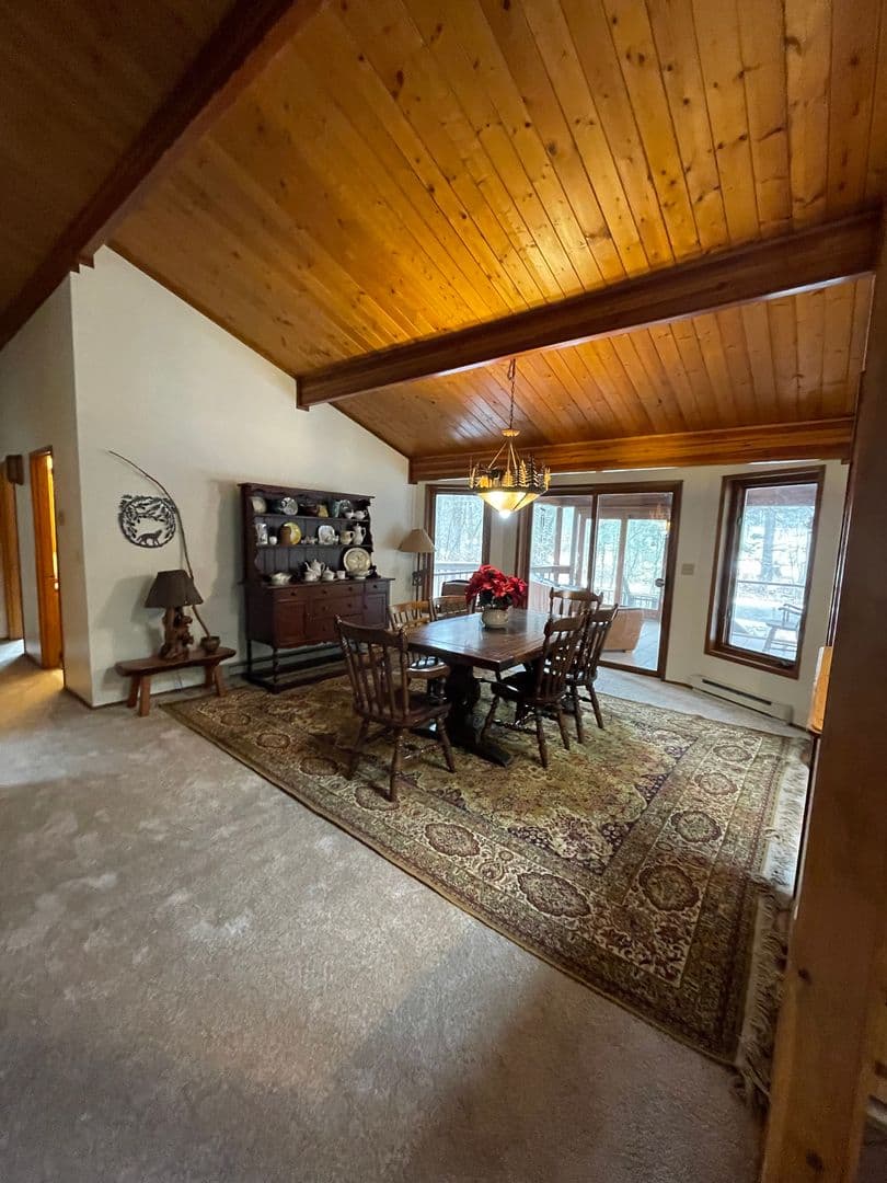 Cresco House: 3530 Spruce Cabin Road