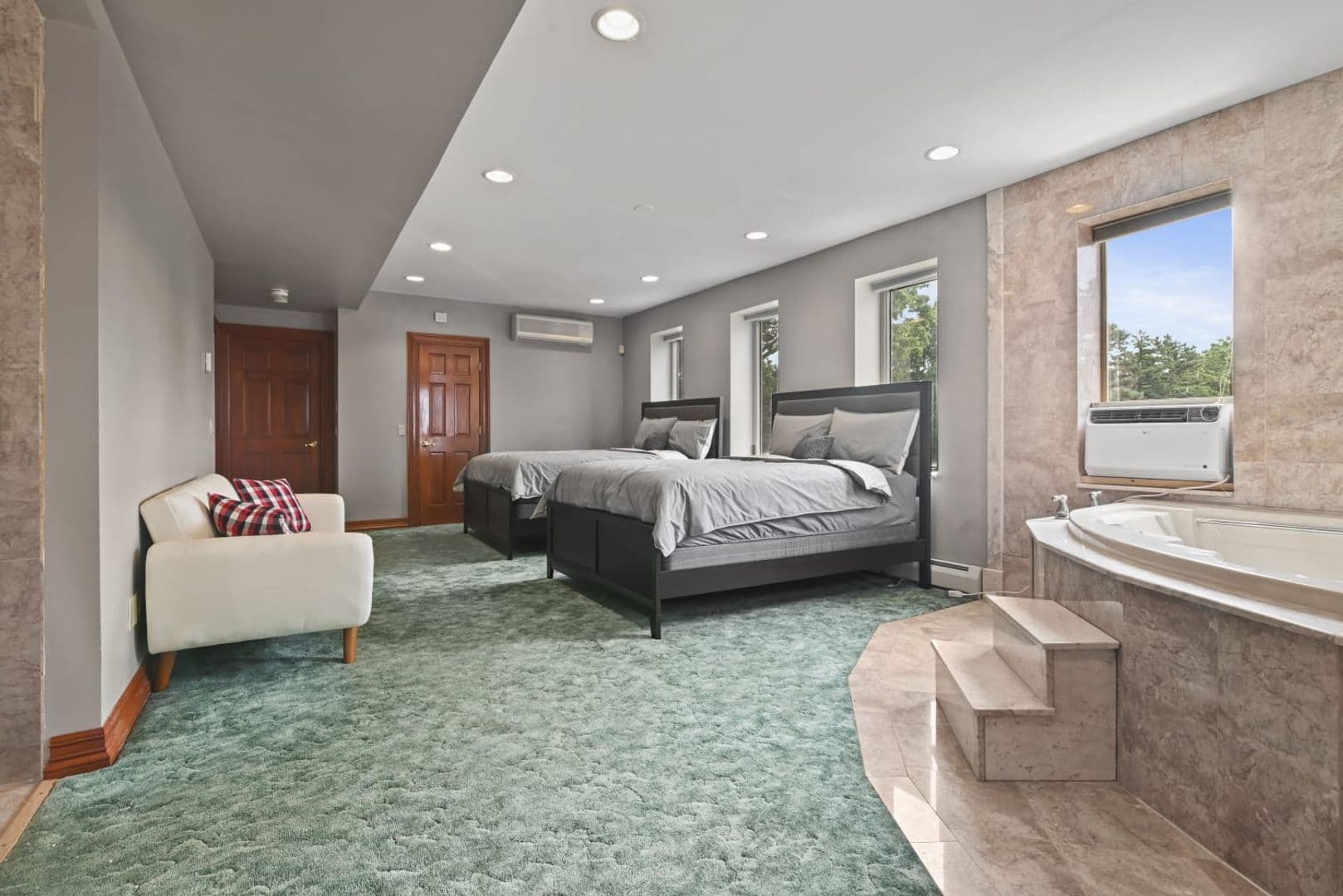 Mount Pocono House: 133 Montanesca Road