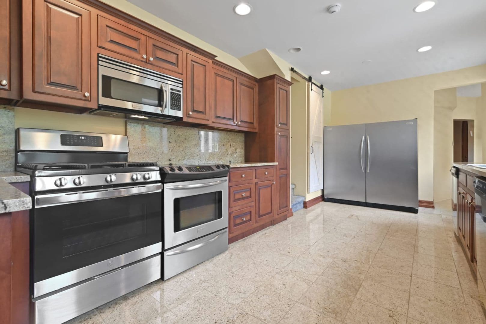 Mount Pocono House: 133 Montanesca Road