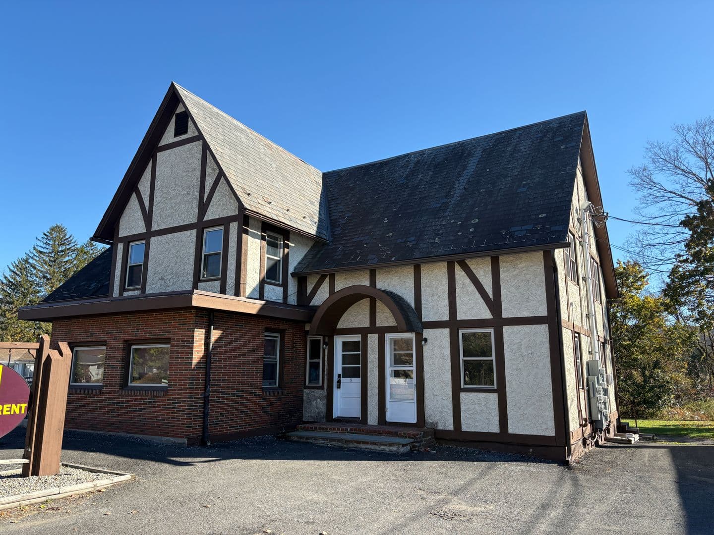 Brodheadsville Apartment: 1826 Route 209